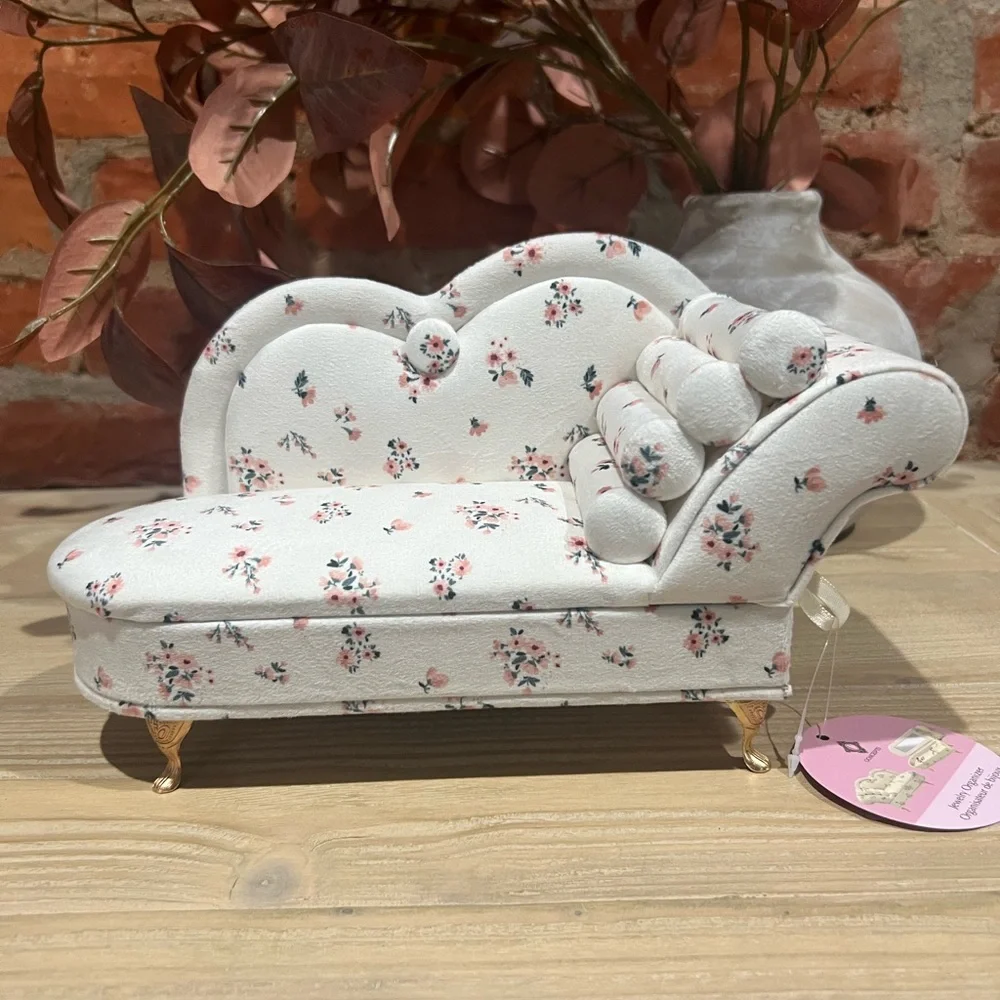 NWT Floral Mini Chaise Lounge Jewelry Box Organizer